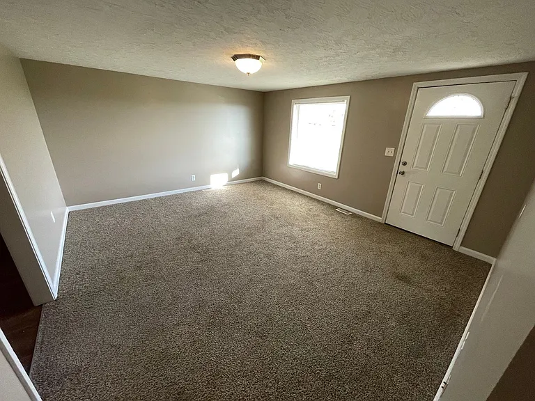 2274 Hempridge Rd — Photo 12