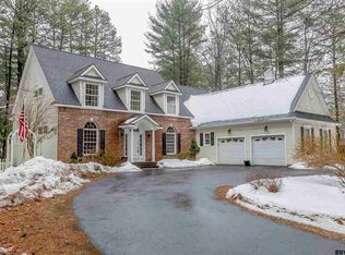 9 Huntington Ct, Saratoga Springs, NY 12866