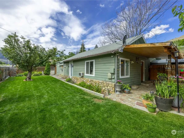 630 2nd Street, Chelan Falls, WA 98817