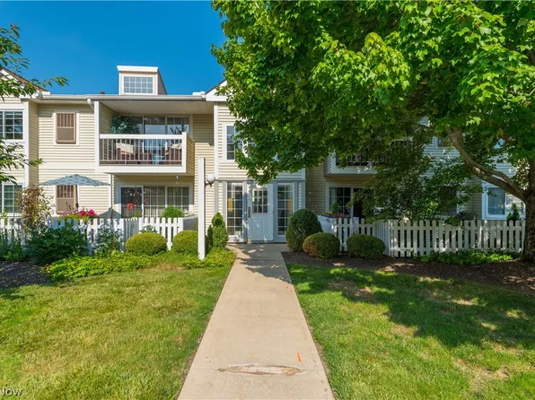 2877 N Bay Dr APT O5, Westlake, OH 44145