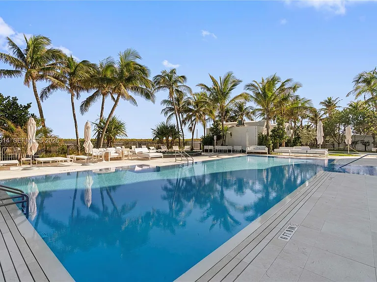 6365 Collins Ave #2403 — Photo 20