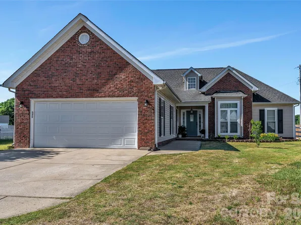 3007 Galena Chase Dr, Indian Trail, NC 28079