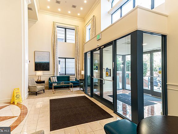 4th image of 3830 9th St N APT 104E
