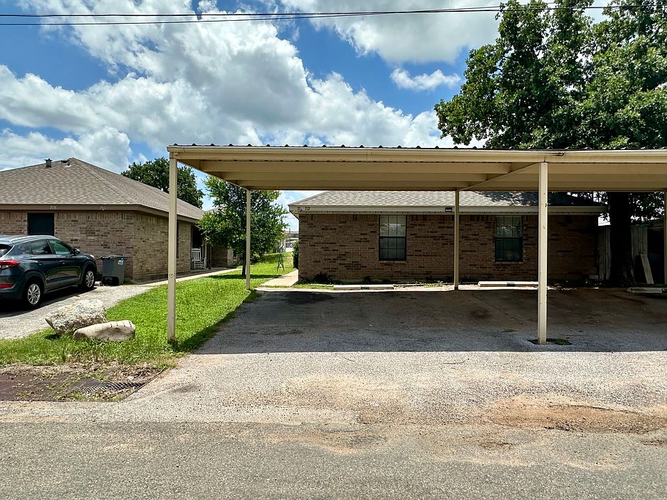 1st image of 714 Redwood Ln #714