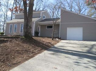 225 Little Brook Ln, Woodstock, GA