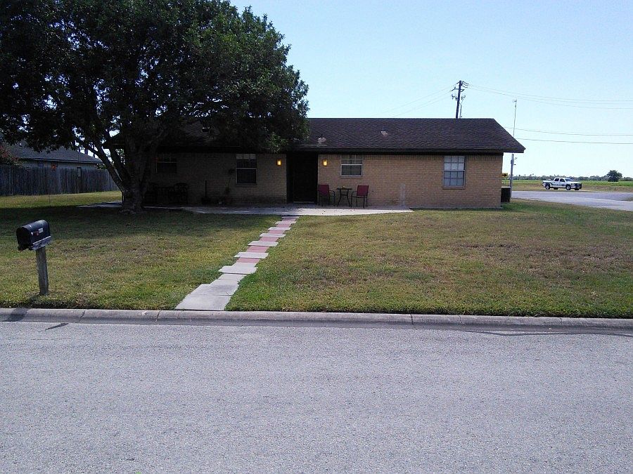 1st image of 800 Palm Valley Dr E