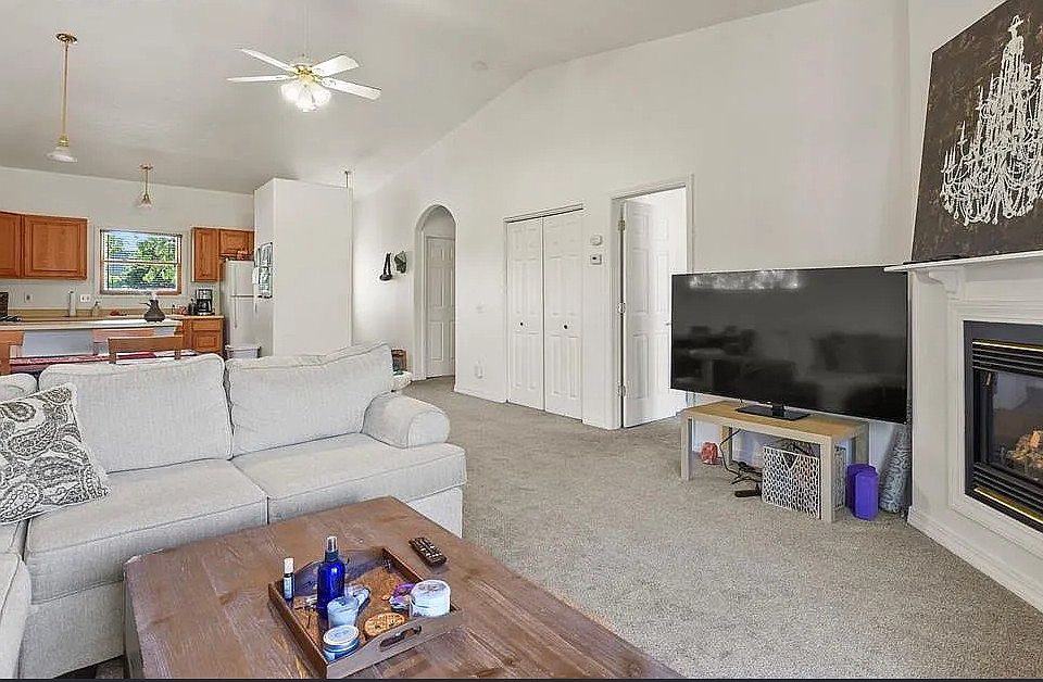 1st image of 2824 N Cascade Ave