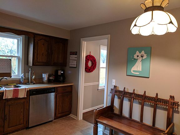 5th image of 6995 Lynnfield Ct