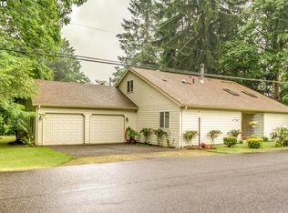 19050 SW Pilkington Rd, Lake Oswego, OR 97035