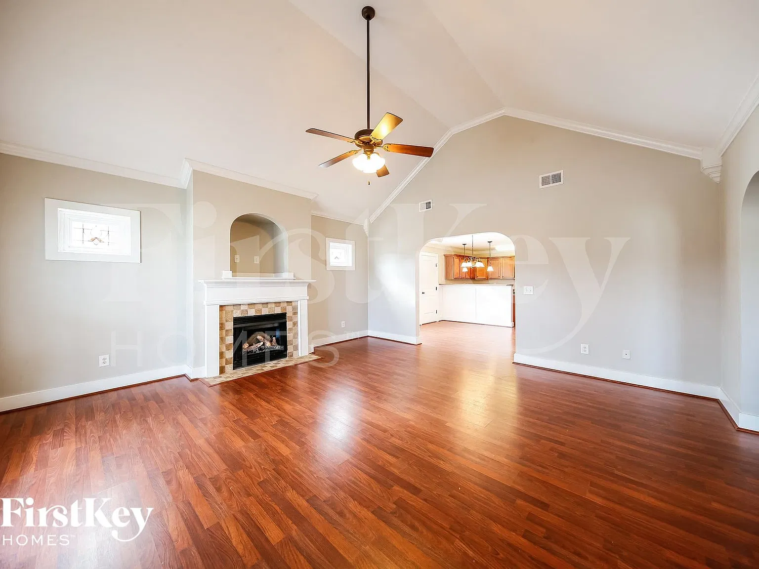 3 bed, 2.0 bath, 1404 sqft, $1,820 — Photo 3