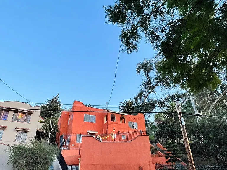 830 Laguna Ave — Photo 17