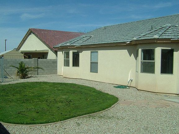 BACK YARD GRASS W/ CURBING