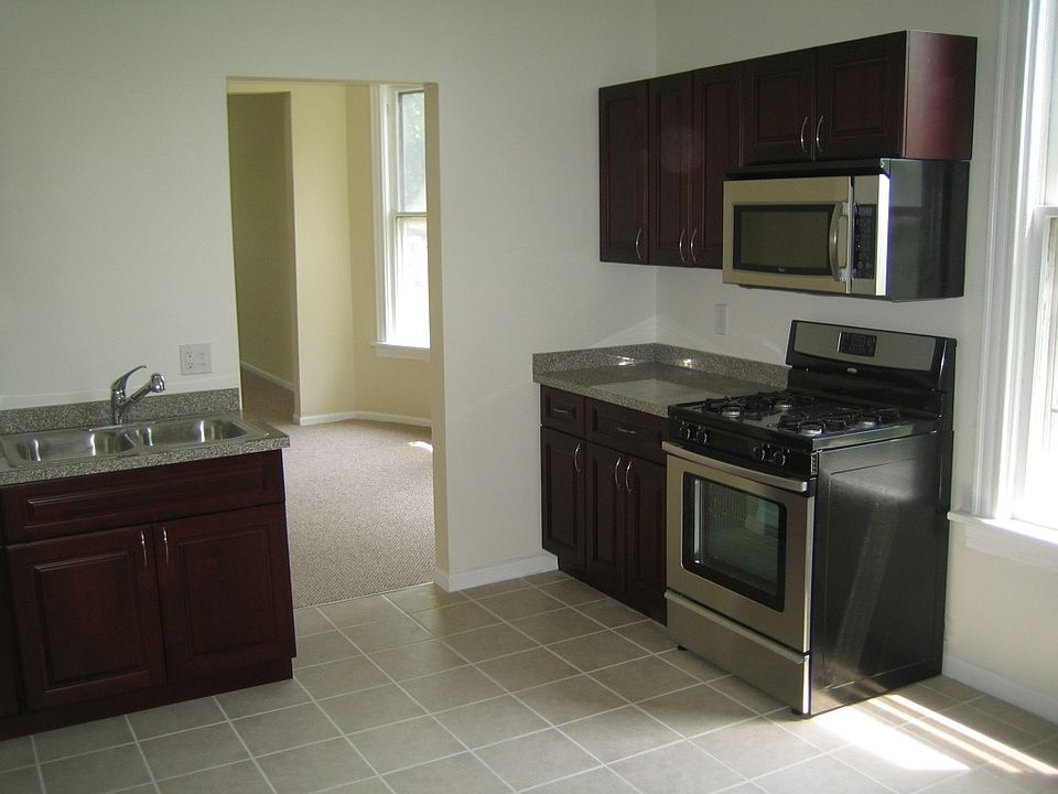 1st image of 4036 N Drake Ave #1