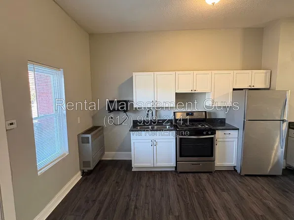 1169 7th St W #1, Saint Paul, MN 55102