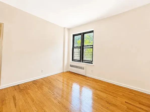 973 Aldus St #2DD, Bronx, NY 10459
