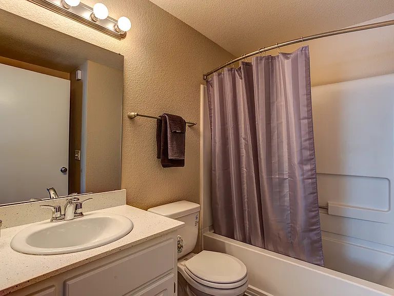 Commons at Dawson Creek Apartments — Photo 17