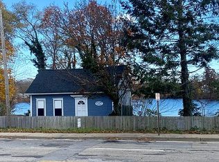 1212 Post Rd, Warwick, RI 02888