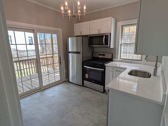 2nd image of 3915 Willow Ave Floor 1
