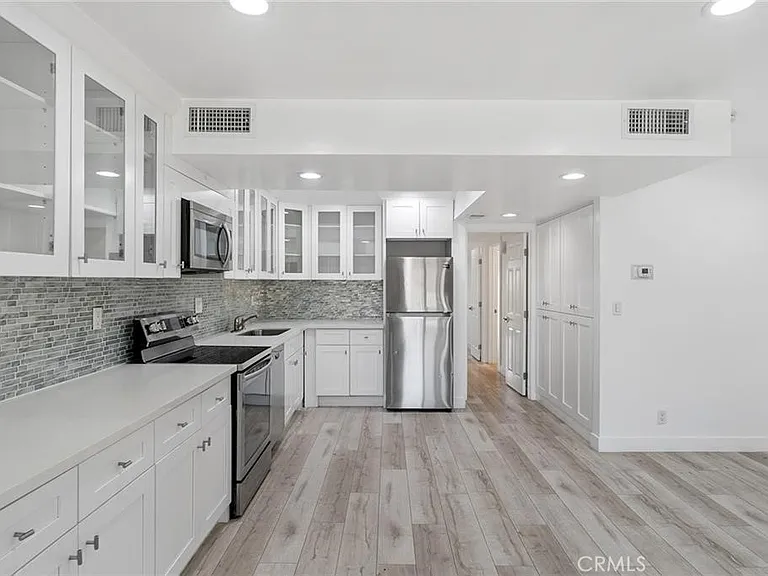 23401 Park Sorrento #34 — Photo 1