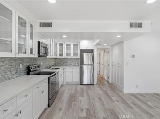 23401 Park Sorrento Unit 34, Calabasas, CA 91302