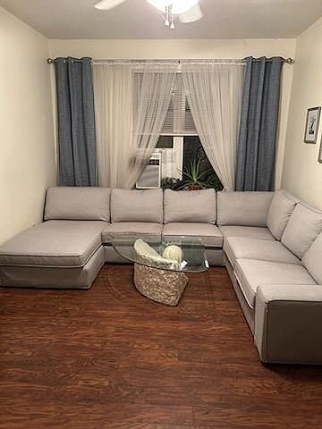 1st image of 1136 Greenfield Ave APT 1
