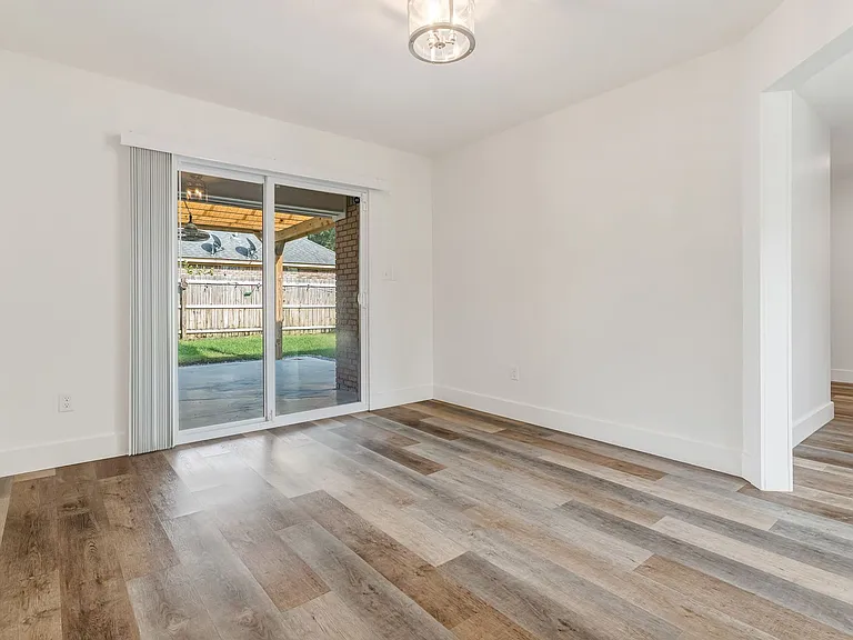 10008 Calle De Palencia — Photo 25