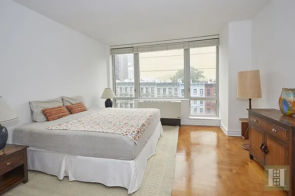 Rented by Halstead Real Estate | media 15