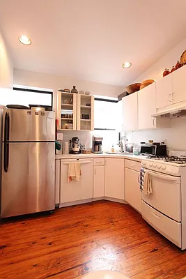 Rented by Level Group | media 8