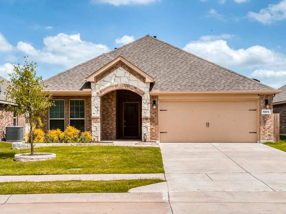 3204 Brazos Dr