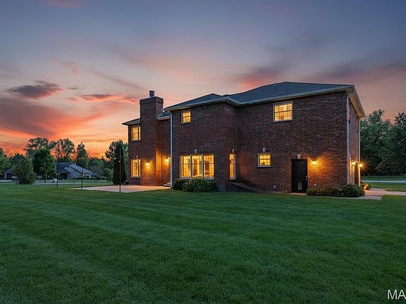 2nd image of 334 Spring Lake Rd