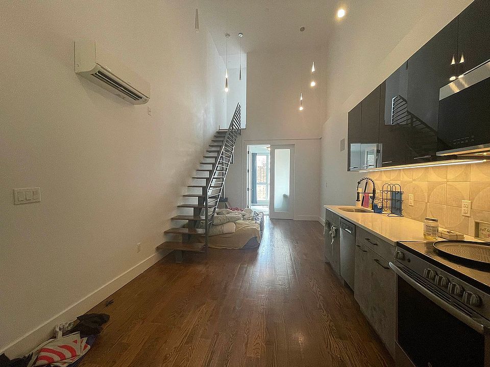 1st image of 1270 Pacific St #3B