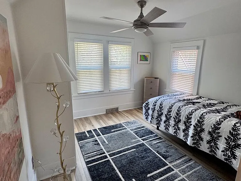 3019 Plymouth Ave — Photo 17