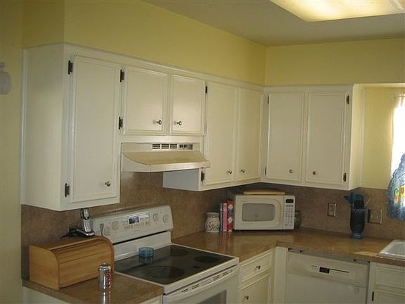5th image of 9130 Monica St