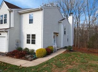 34 Iroquois Trl, Branchburg, NJ 08876