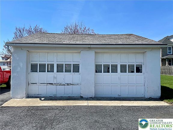 3rd image of 283 Broad St