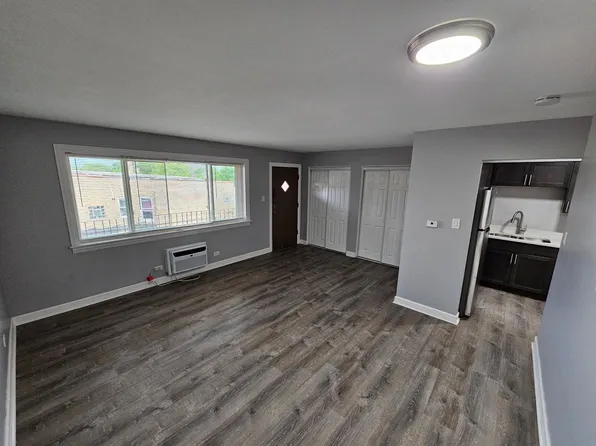 6915 Cermak Rd APT 7, Berwyn, IL 60402