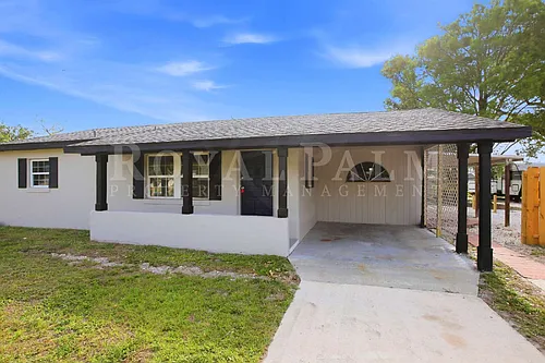 1640 Daniels Dr #A Photo 1