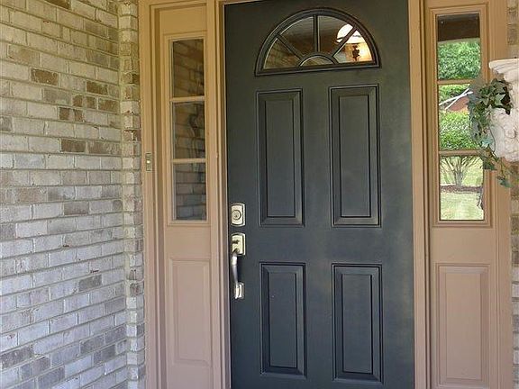 2nd image of 1625 8th Street Cir SE