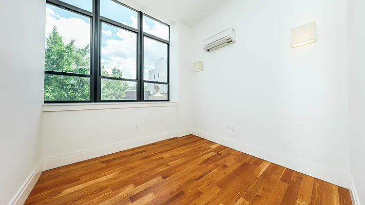 Rented by Nooklyn NYC LLC | media 22