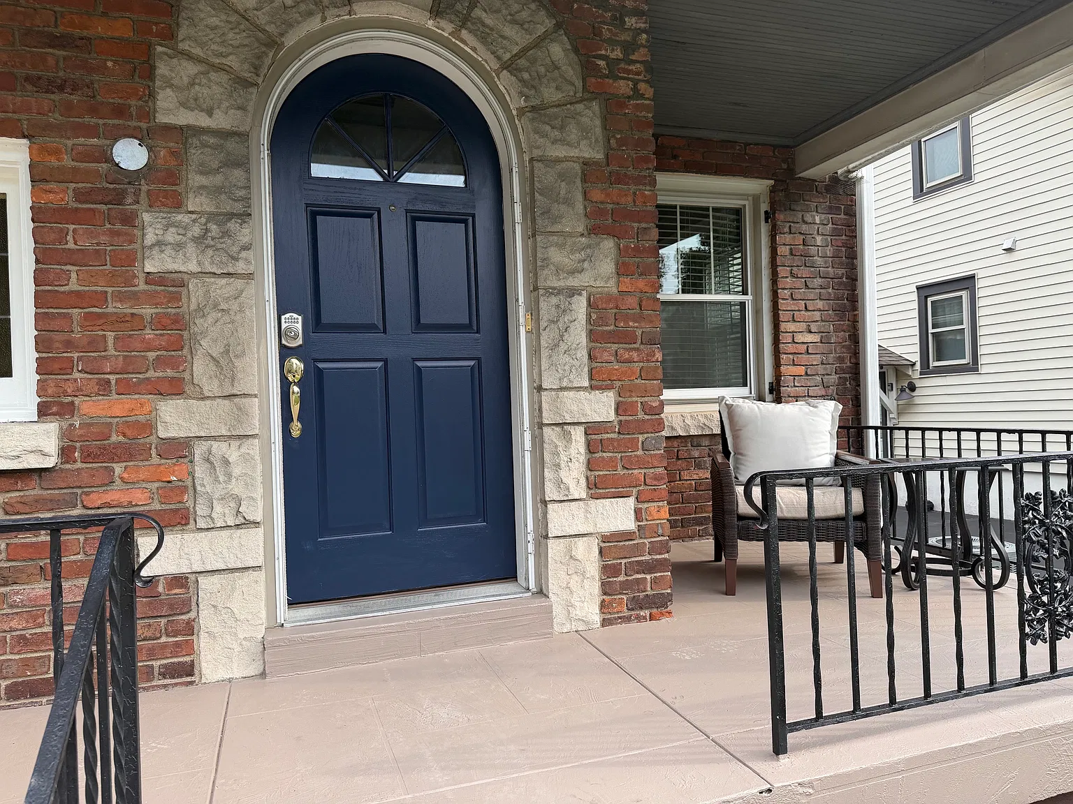 1208 Larue Avenue — Photo 2