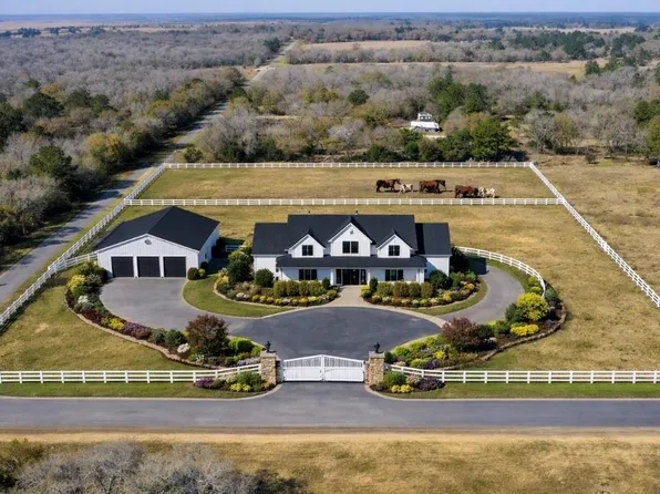 26071 Forest Hills Ln, Waller, TX 77484