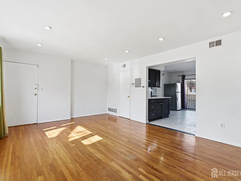 161 Evergreen Rd #2A — Photo 6