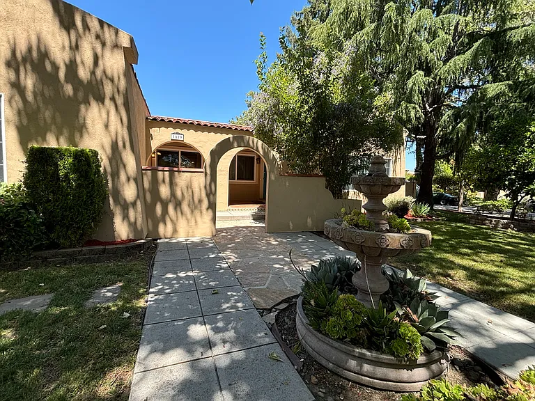 1077 Obrien Ct — Photo 5