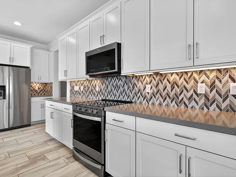 8792 Antarus Dr — Photo 11