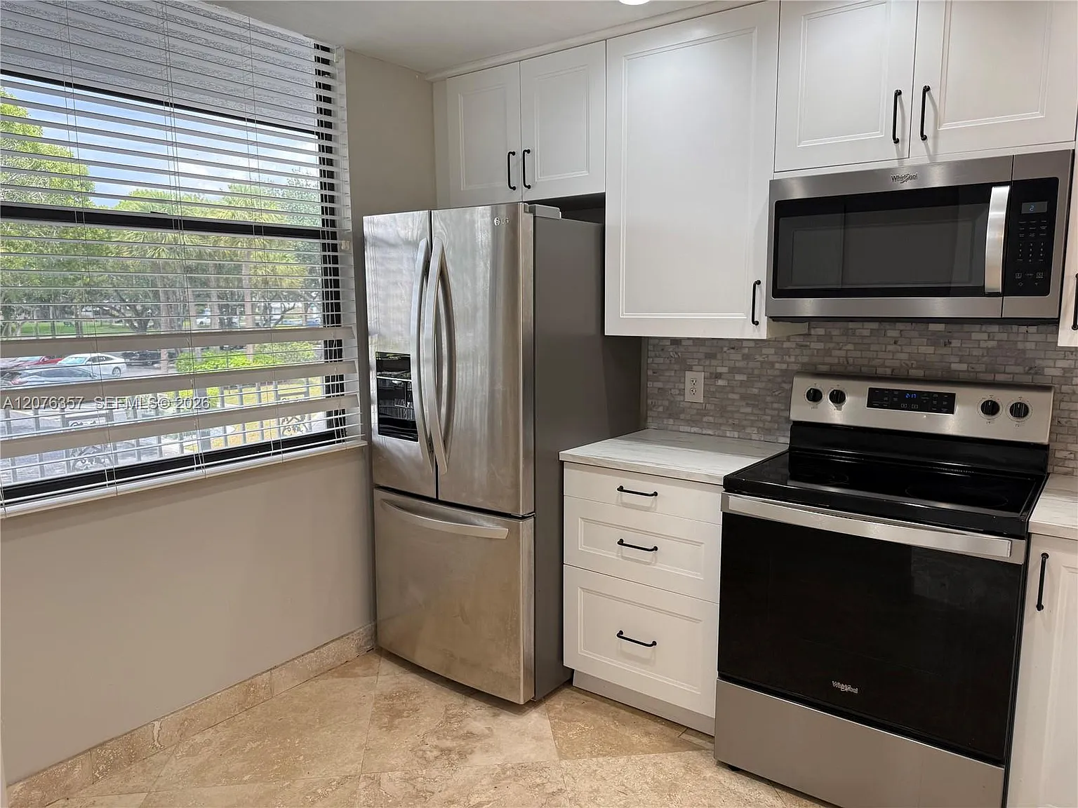Condo 10 Of Whitehall Con — Photo 2