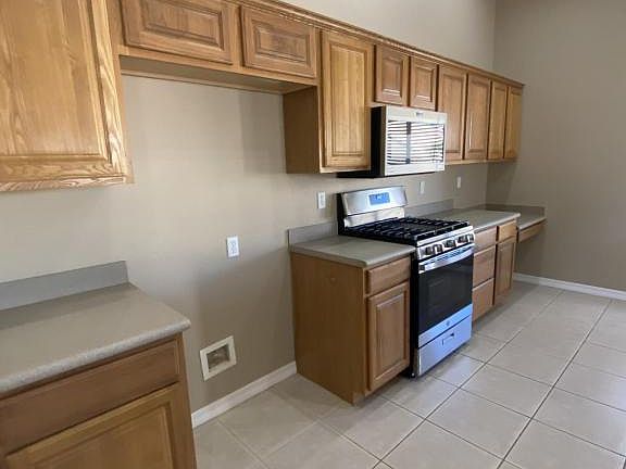2nd image of 2085 Buena Vista Dr