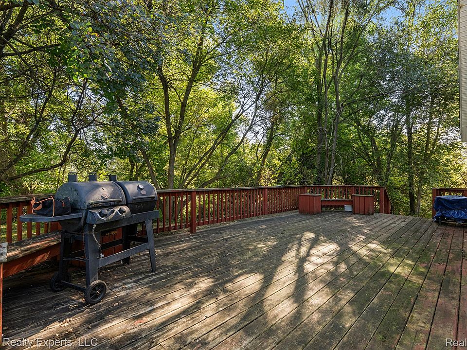22nd image of 6108 Dryden Rd