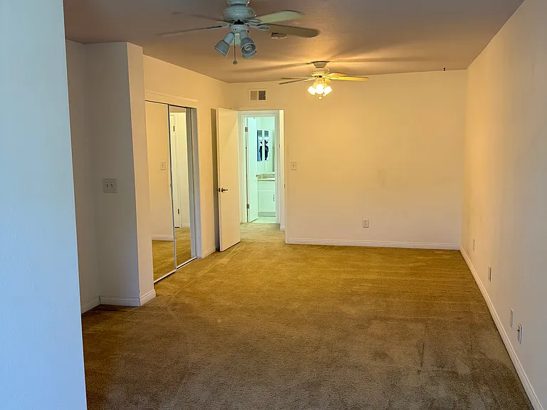 891 Rosewood Ave — Photo 44
