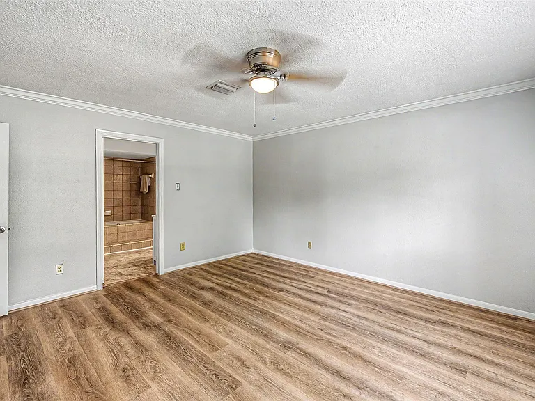 11651 Trailmont Dr — Photo 10