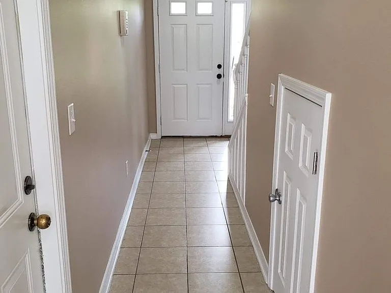 242 Callaway Chase Ln — Photo 3
